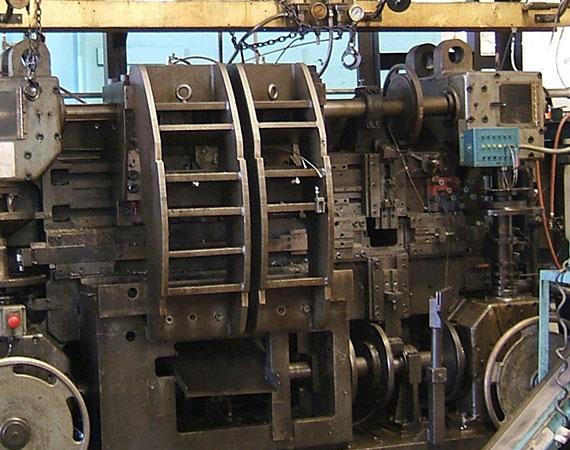 V83 Vertislide Press Area